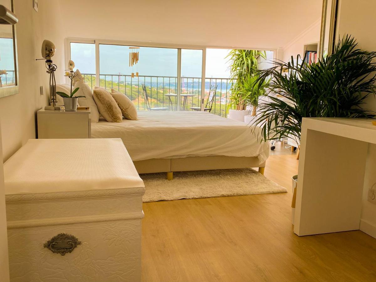 Ideally Located With Perfect Views Алжеш Екстериор снимка