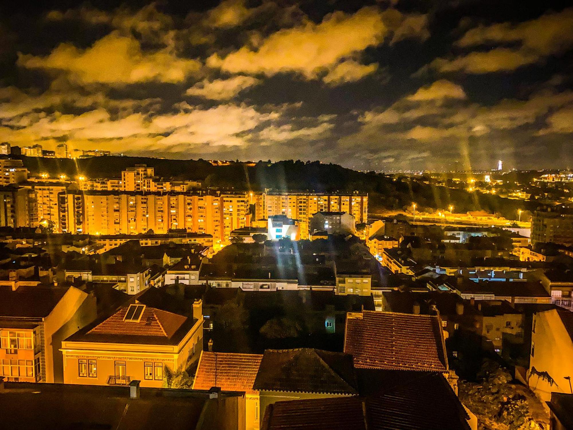 Ideally Located With Perfect Views Алжеш Екстериор снимка