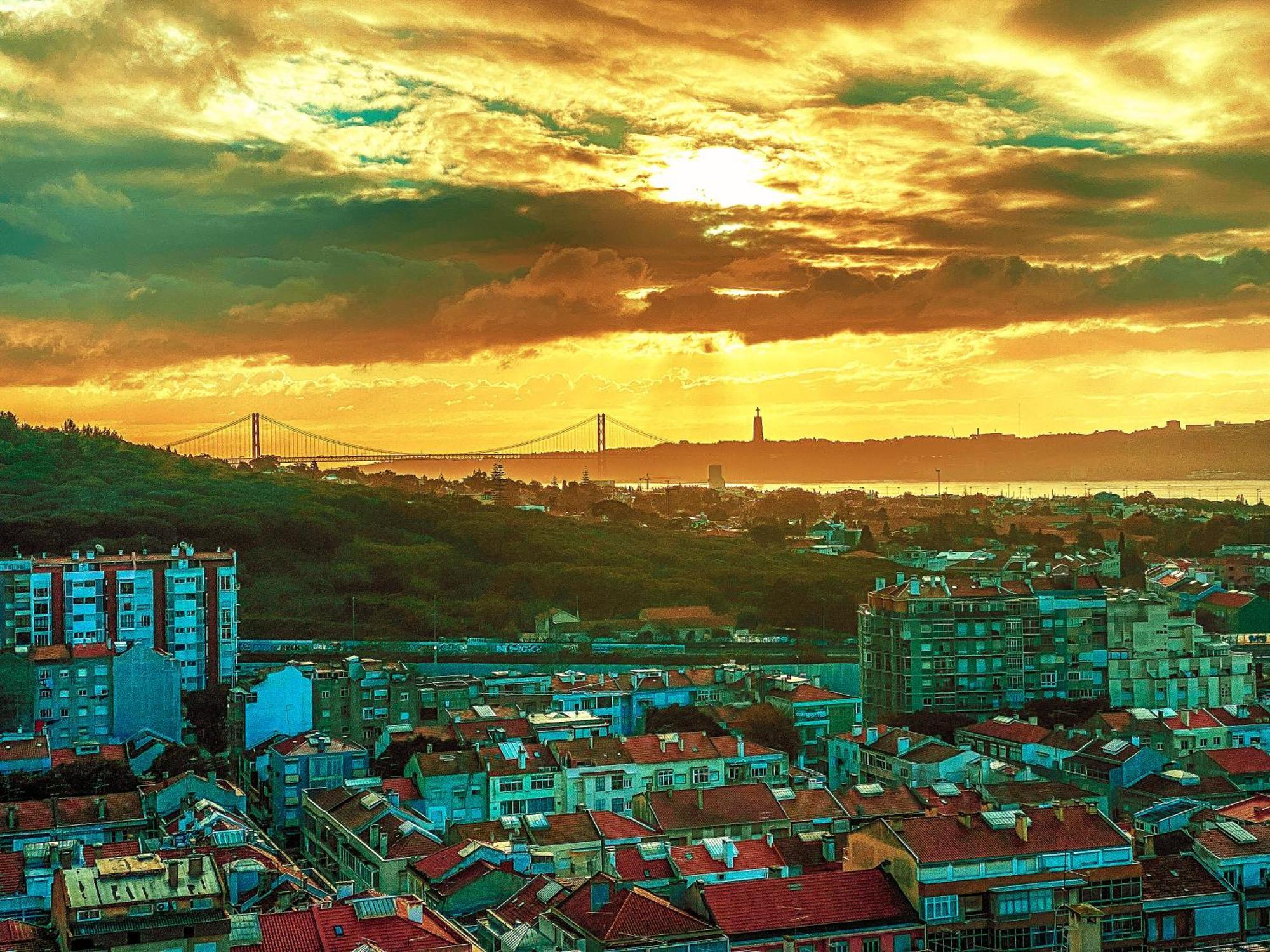 Ideally Located With Perfect Views Алжеш Екстериор снимка