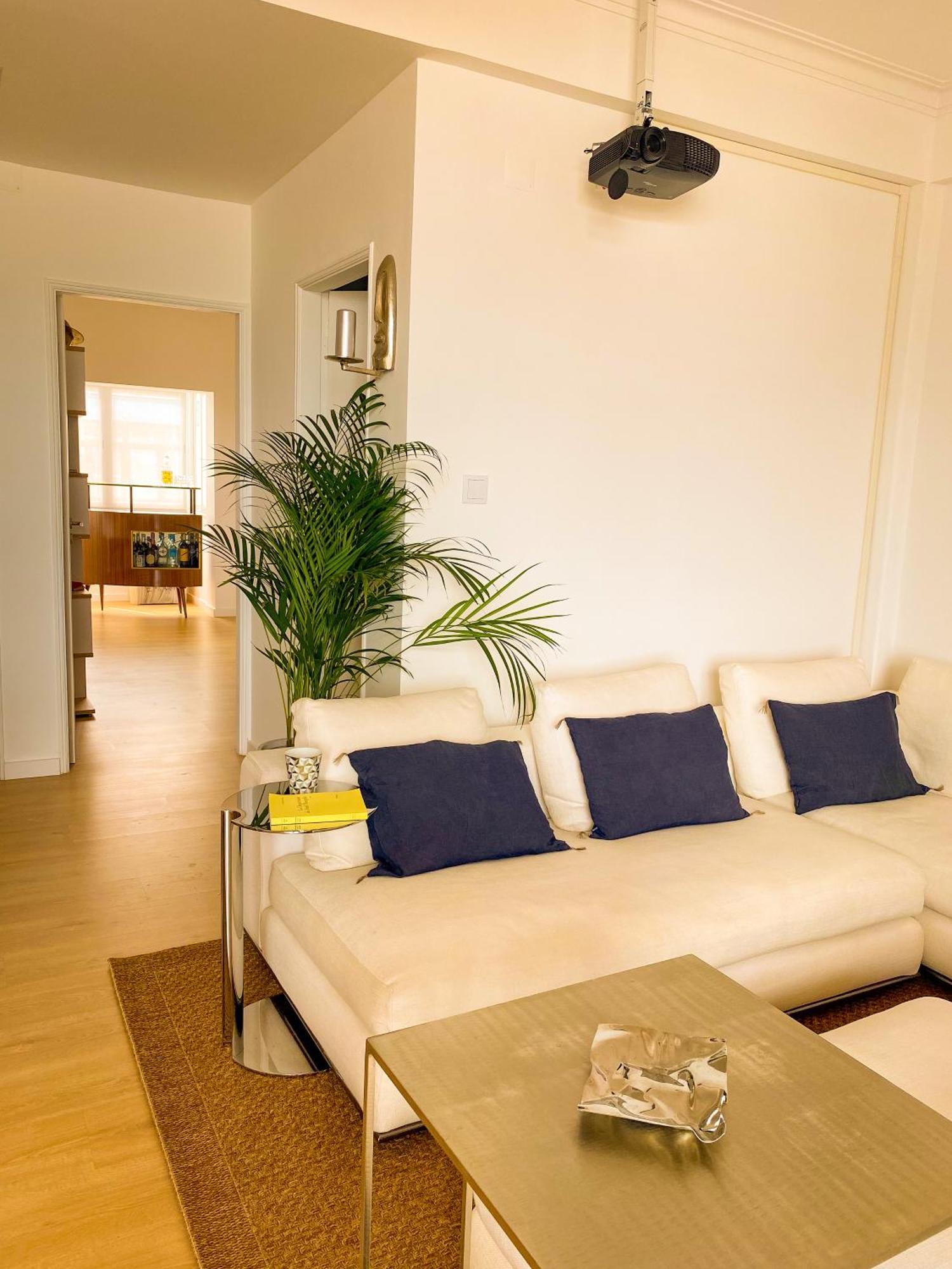 Ideally Located With Perfect Views Алжеш Екстериор снимка